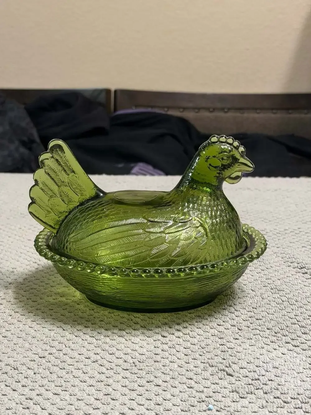 Vintage Indiana Green Glass Hen on Nest Dish w/ Lid Oval Beaded Base